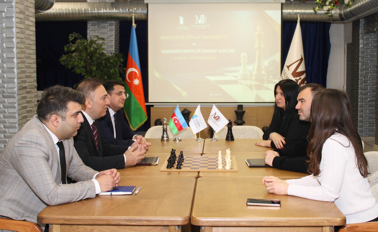 MDU və Məmmədyarovlar süni intellektlə şahmatı birləşdirir - FOTOLAR